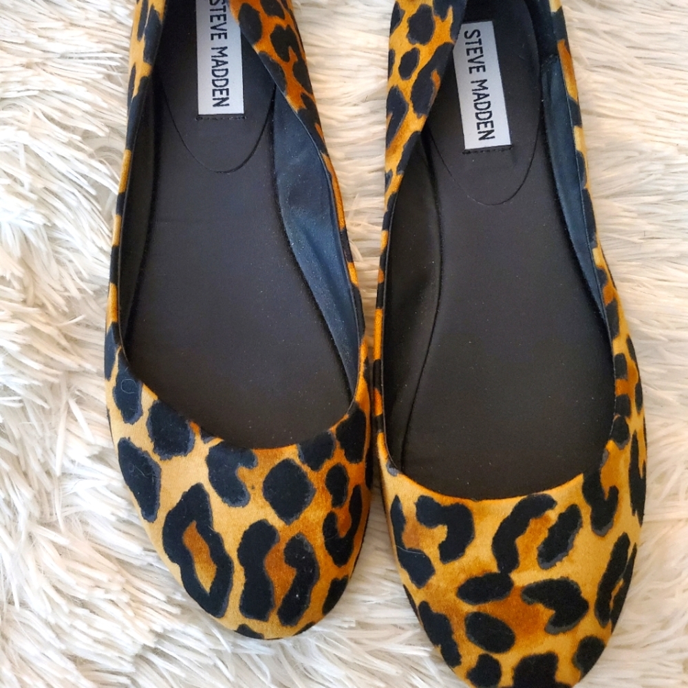 Steve Madden Leopard-Print Ballet Flats in Black and Tan